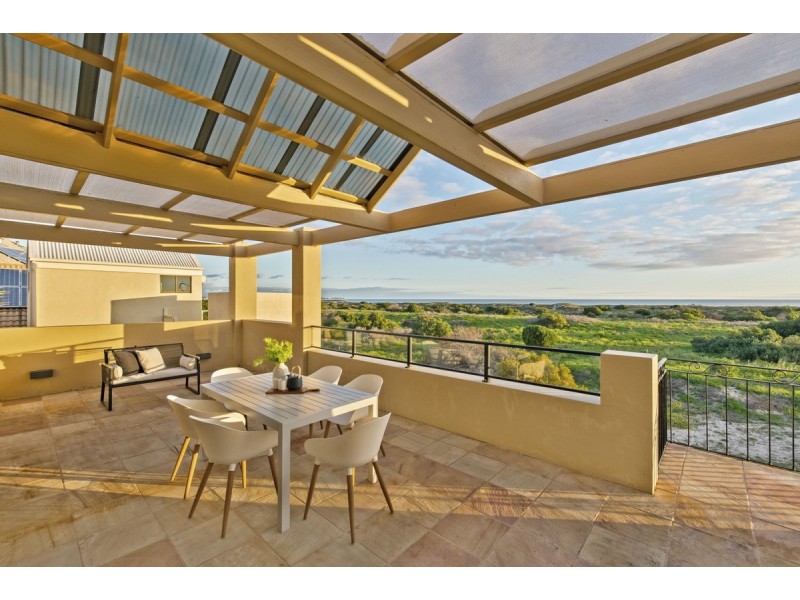 12 Gulf Point Drive, North Haven SA 5018