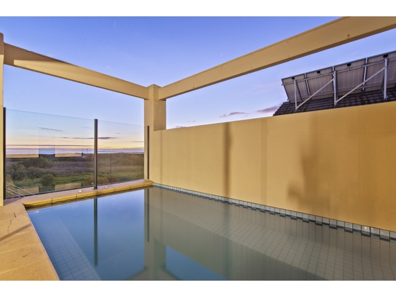 12 Gulf Point Drive, North Haven SA 5018