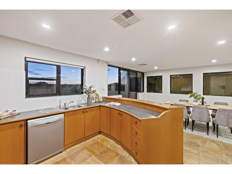 12 Gulf Point Drive, North Haven SA 5018