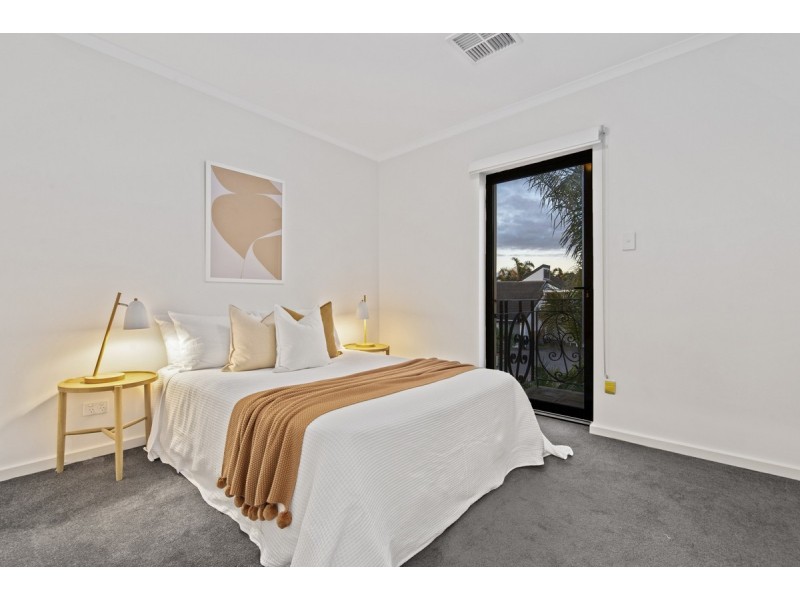 12 Gulf Point Drive, North Haven SA 5018