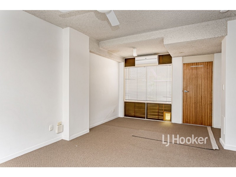 2/41 Lochside Drive, West Lakes SA 5021