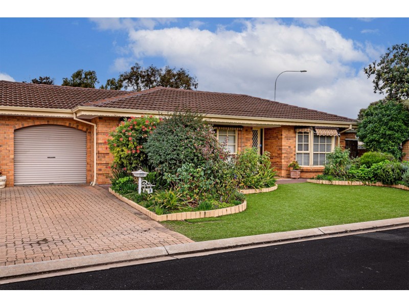 2/9 Hansen Court, West Lakes Shore SA 5020