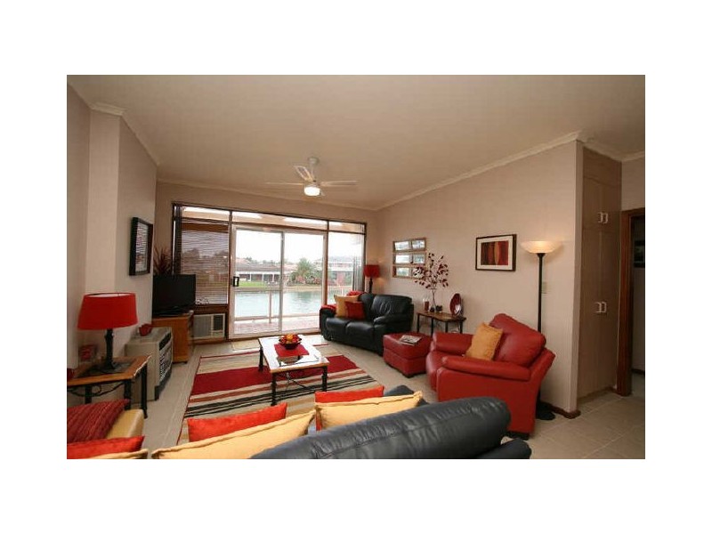 8/10 Sunrise Court, West Lakes SA 5021