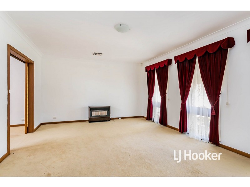 2 Laver Crescent, West Lakes Shore SA 5020