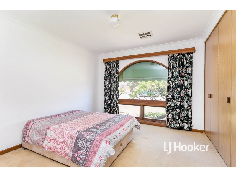 2 Laver Crescent, West Lakes Shore SA 5020