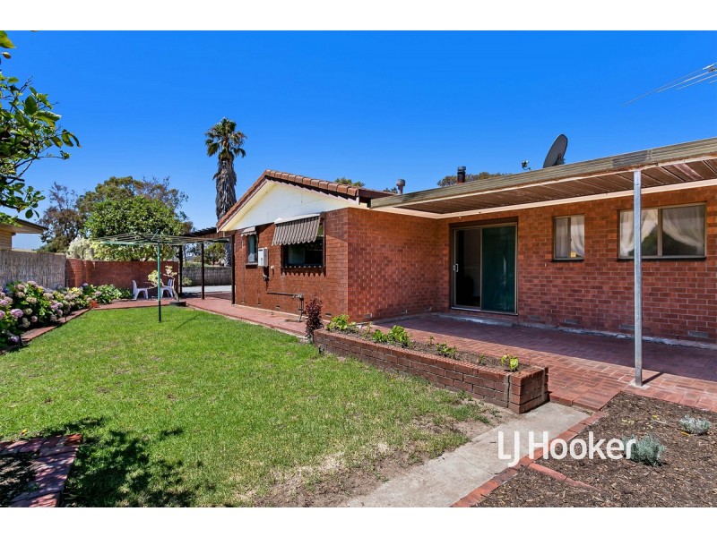 2 Laver Crescent, West Lakes Shore SA 5020