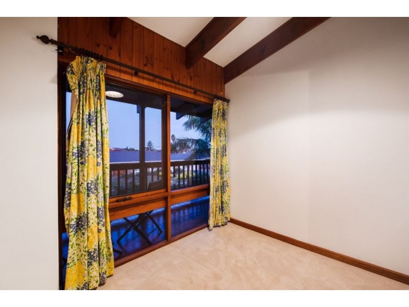 13 Antigua Grove, West Lakes SA 5021