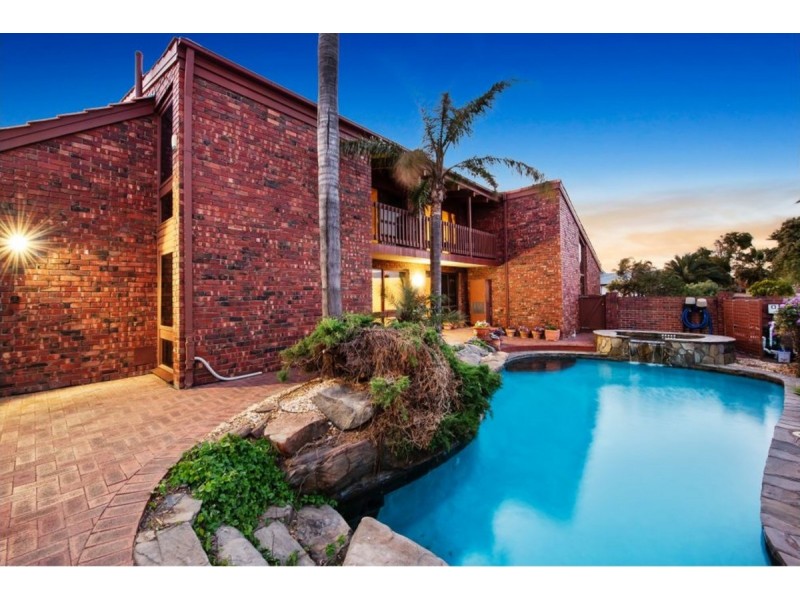 13 Antigua Grove, West Lakes SA 5021