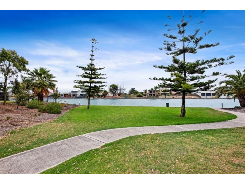 13 Antigua Grove, West Lakes SA 5021