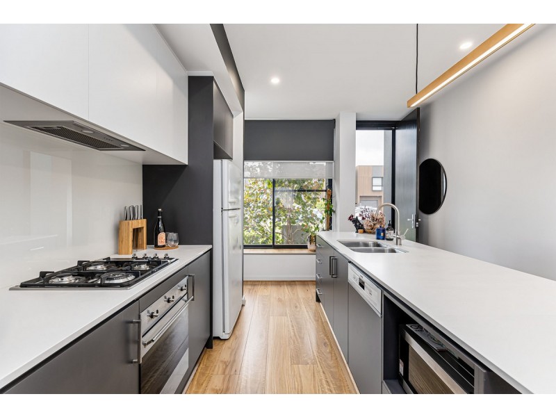 18 Symon Lane, West Lakes SA 5021