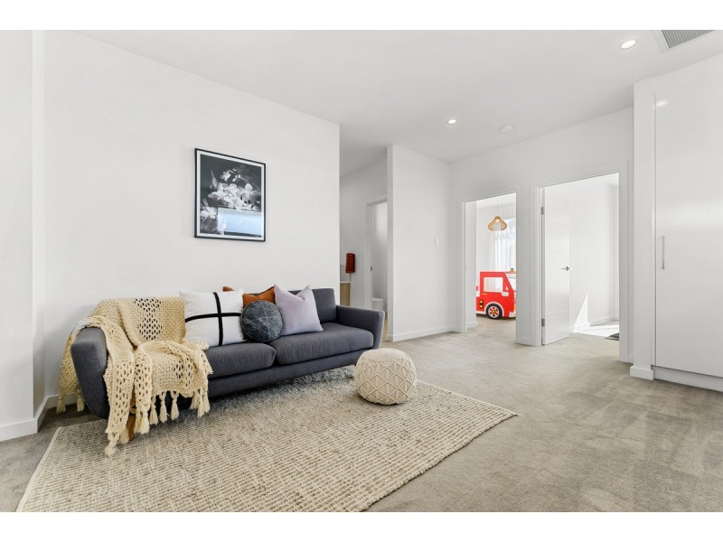 1a Greenfield Crescent, West Lakes Shore SA 5020