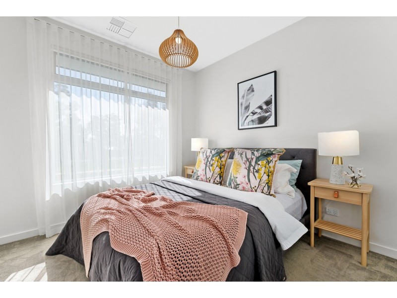 1a Greenfield Crescent, West Lakes Shore SA 5020