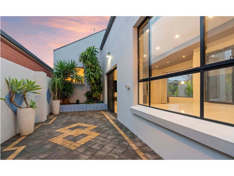 35 Burley Griffin Boulevard, Brompton SA 5007