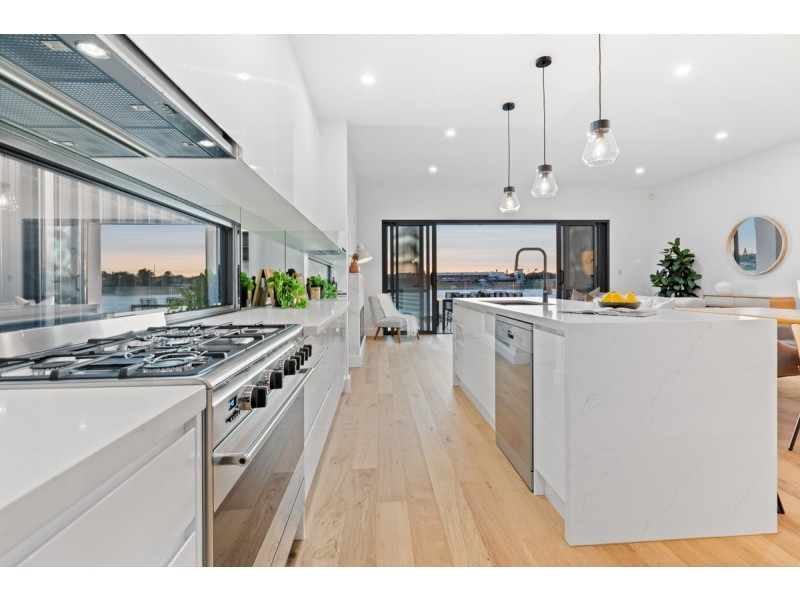 30 Martin Court, West Lakes SA 5021