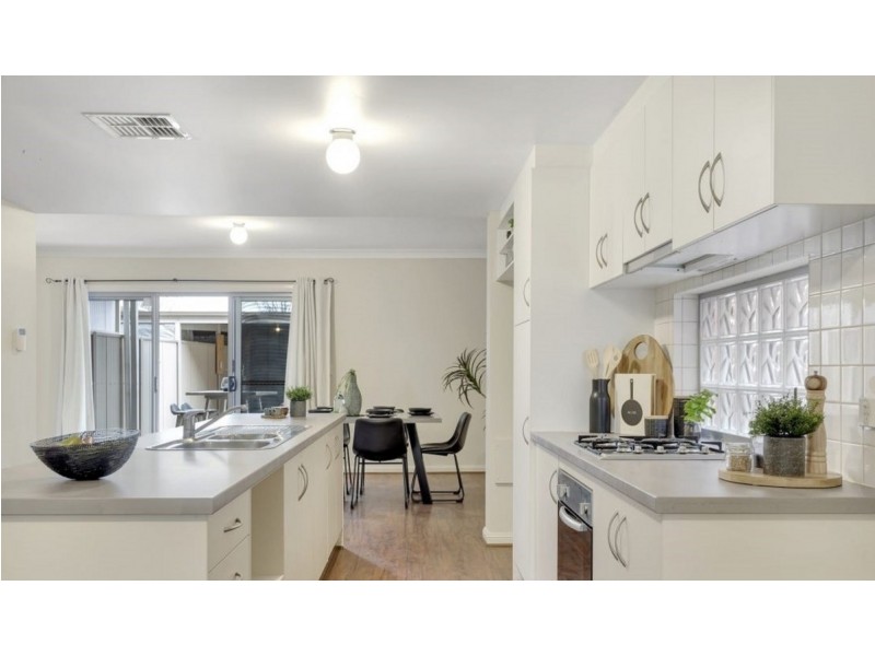 39 Fleming Crescent, Mansfield Park SA 5012