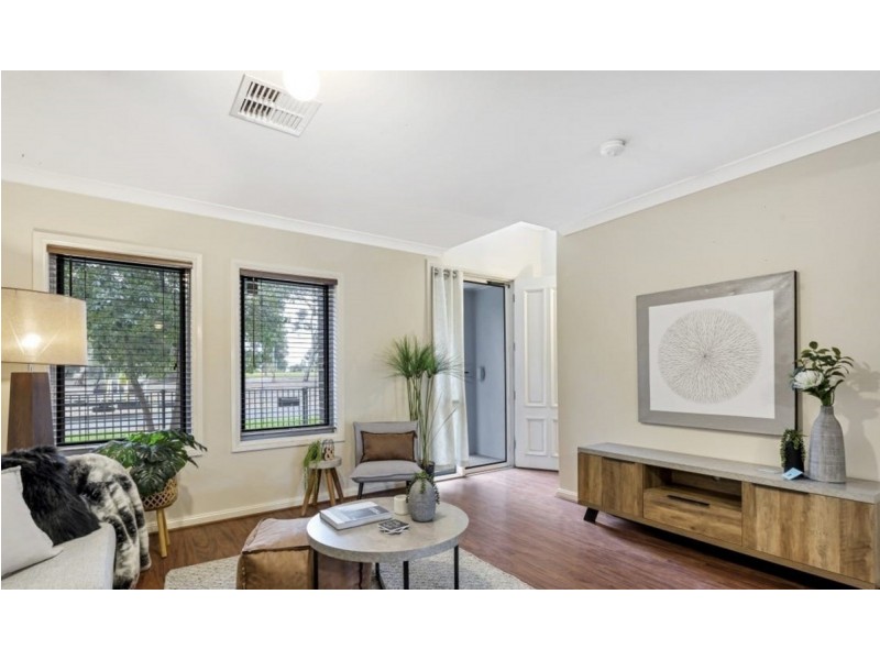 39 Fleming Crescent, Mansfield Park SA 5012