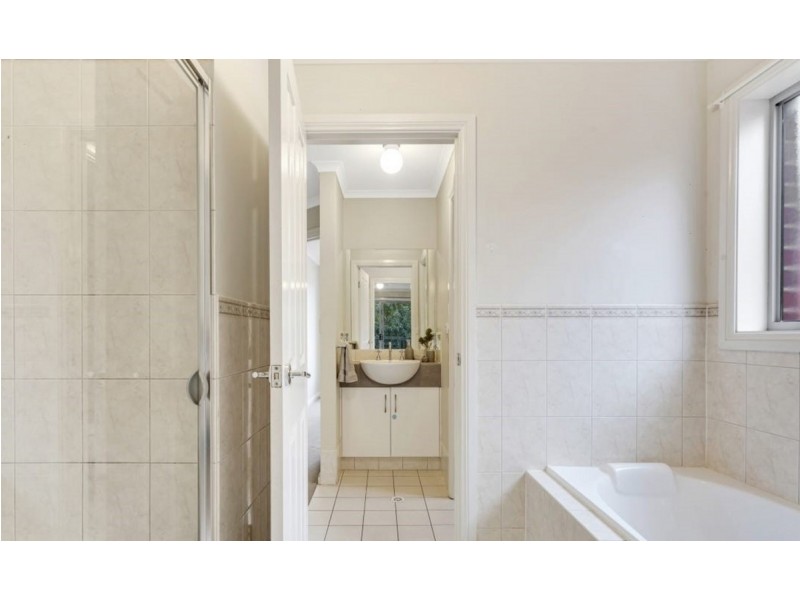 39 Fleming Crescent, Mansfield Park SA 5012