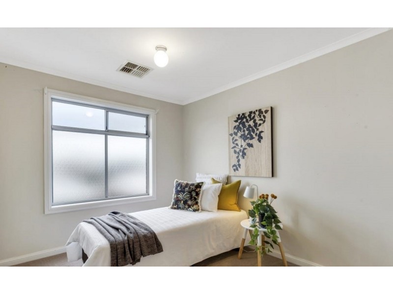 39 Fleming Crescent, Mansfield Park SA 5012