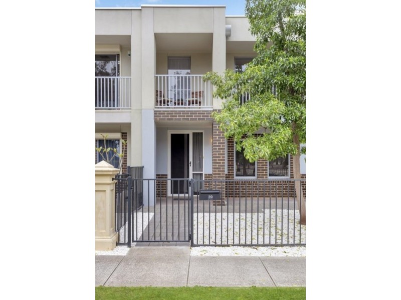 39 Fleming Crescent, Mansfield Park SA 5012