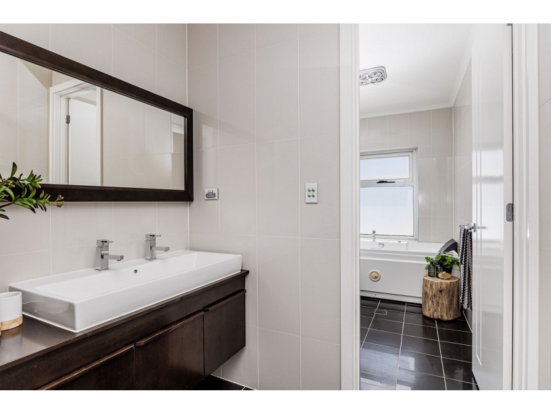 3 Dover Street, Royal Park SA 5014