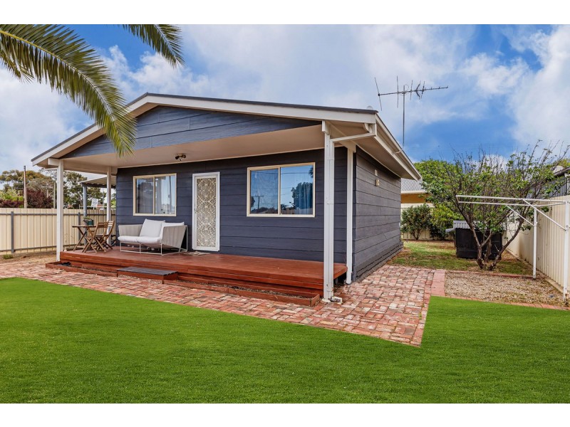 1a Thain Avenue, Findon SA 5023