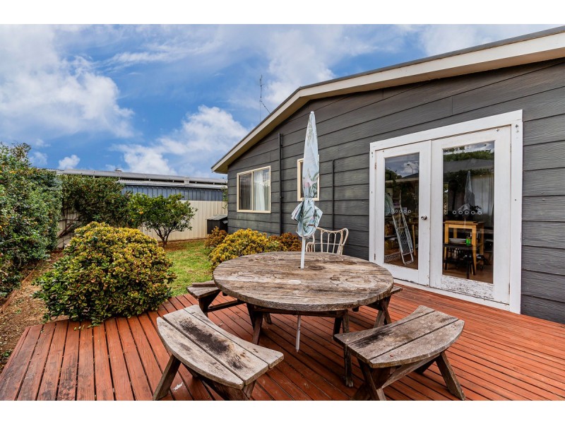 1a Thain Avenue, Findon SA 5023