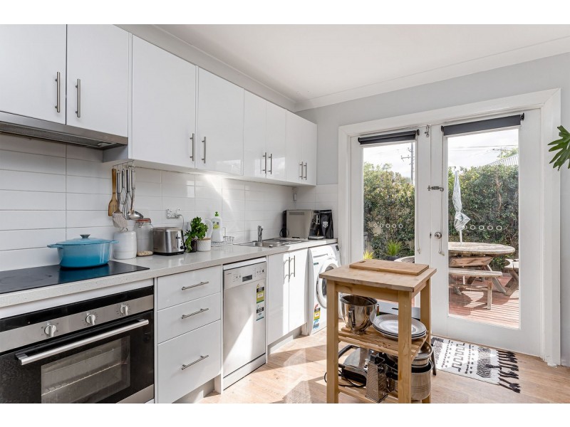 1a Thain Avenue, Findon SA 5023