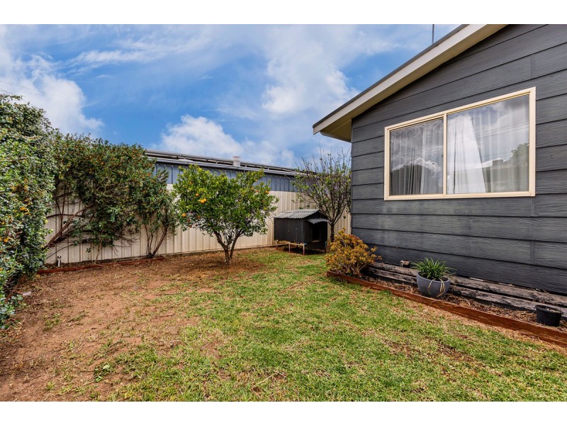 1a Thain Avenue, Findon SA 5023