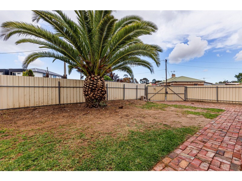 1a Thain Avenue, Findon SA 5023