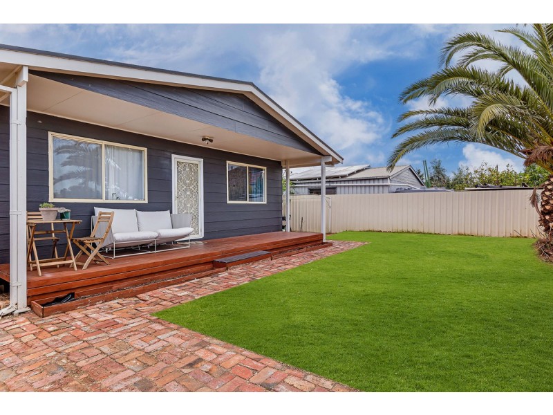 1a Thain Avenue, Findon SA 5023