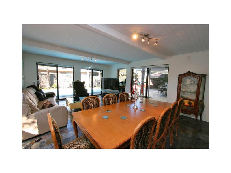 20 Frome Crescent, West Lakes SA 5021