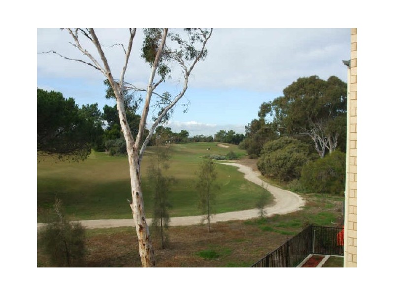 2,3/3 Carnoustie Crescent, West Lakes SA 5021