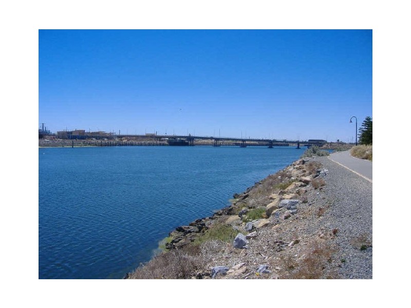 2/31 Formby Crescent, Port Adelaide SA 5015