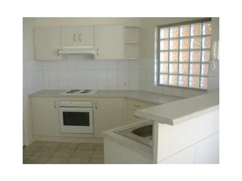 2/31 Formby Crescent, Port Adelaide SA 5015