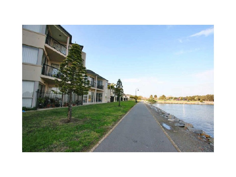 2/31 Formby Crescent, Port Adelaide SA 5015