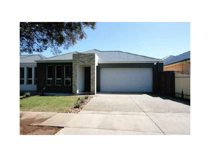 16 Drummond Avenue, Findon SA 5023