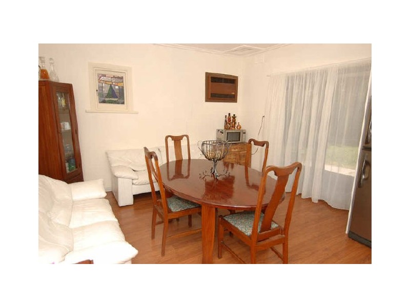 64 Seventh Avenue, St Peters SA 5069