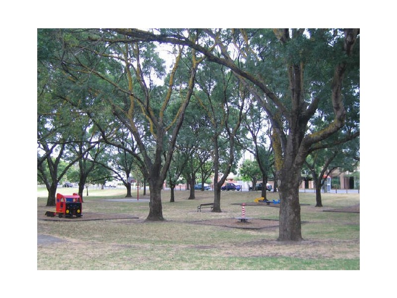 64 Seventh Avenue, St Peters SA 5069