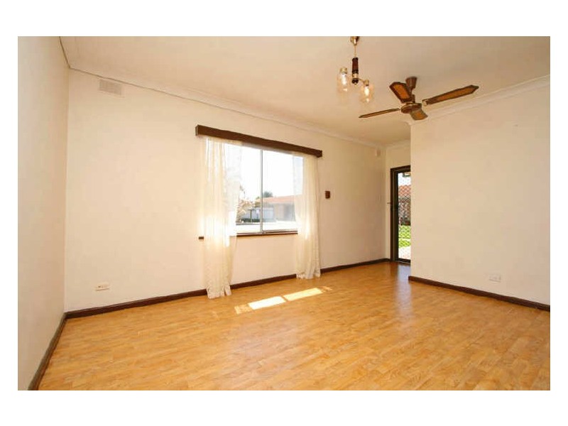 8/31 Golfers Avenue, Seaton SA 5023