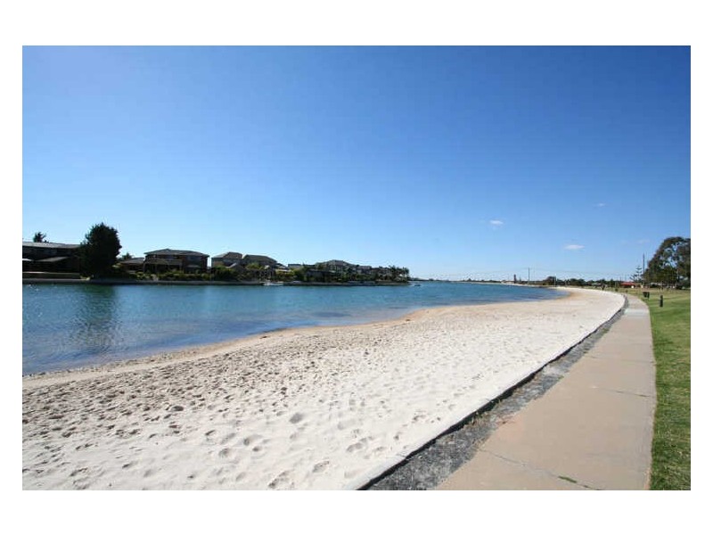 1/16 Settlers Drive, West Lakes SA 5021