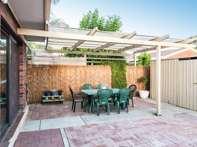 17 Maramba Avenue, West Lakes SA 5021