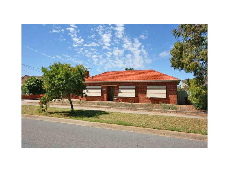 8 Squires Avenue, Seaton SA 5023