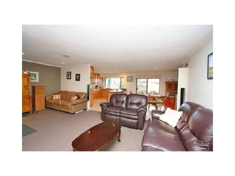 12 Thiele Crescent, West Lakes Shore SA 5020
