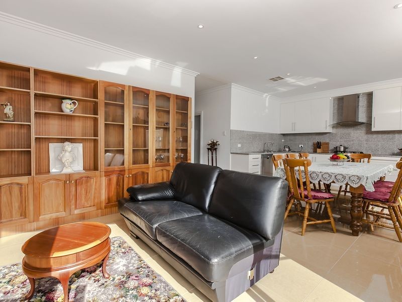 7 Tuart Place, West Lakes SA 5021