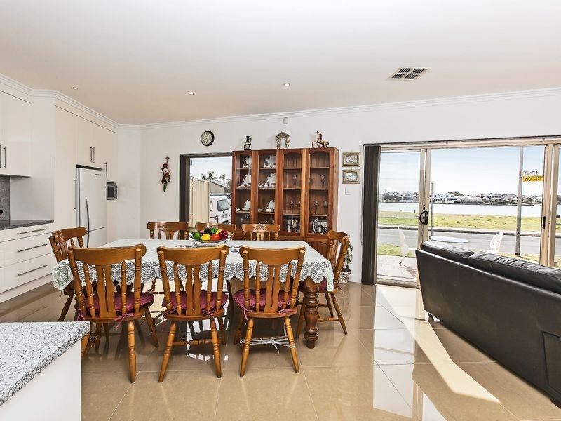 7 Tuart Place, West Lakes SA 5021