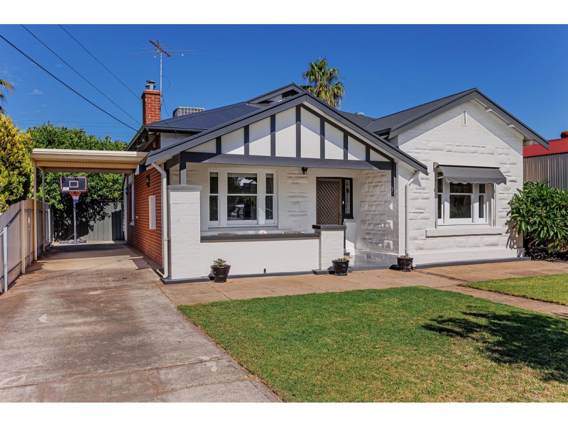 2 Selkirk Avenue, Seaton SA 5023
