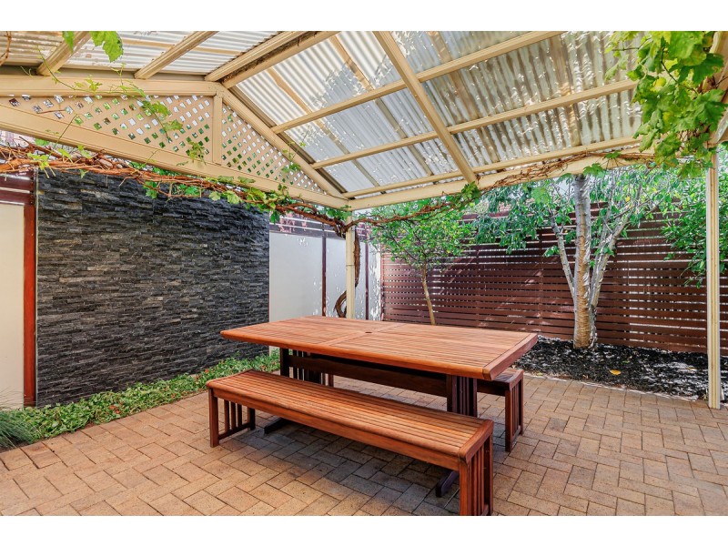 2 Selkirk Avenue, Seaton SA 5023
