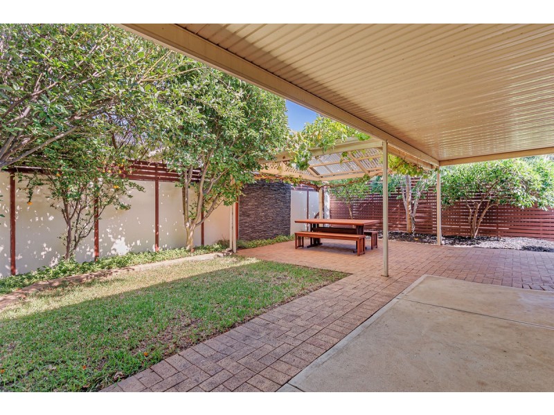 2 Selkirk Avenue, Seaton SA 5023