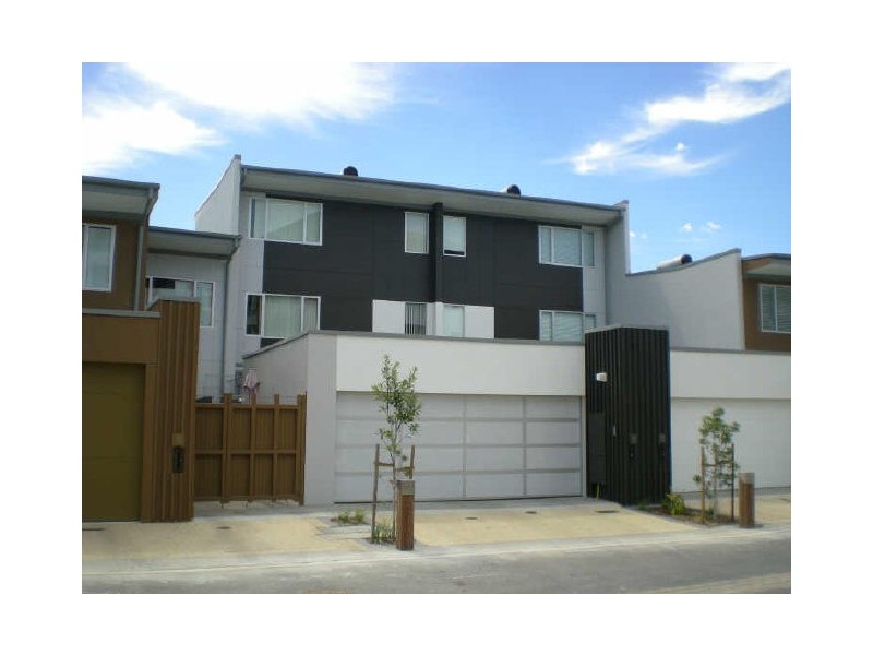 11 Karra Cove, New Port SA 5015