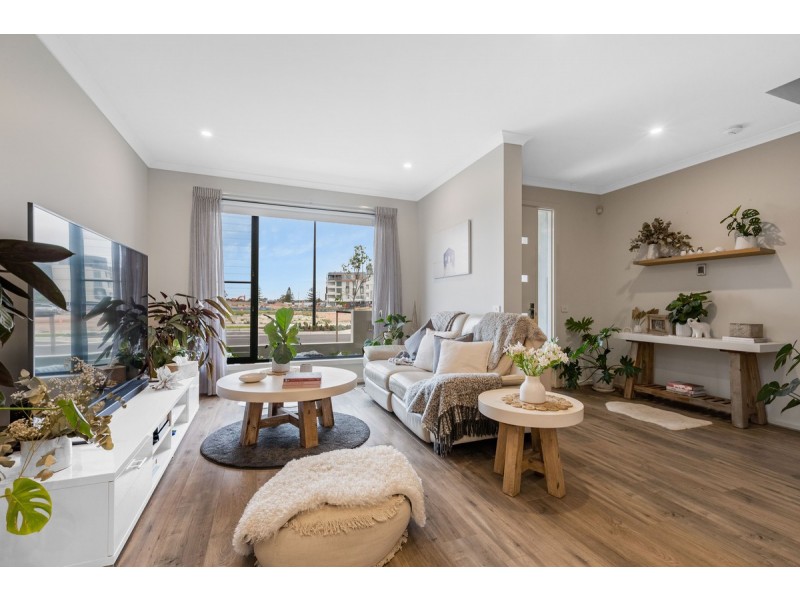 93 Troubridge Drive, West Lakes SA 5021